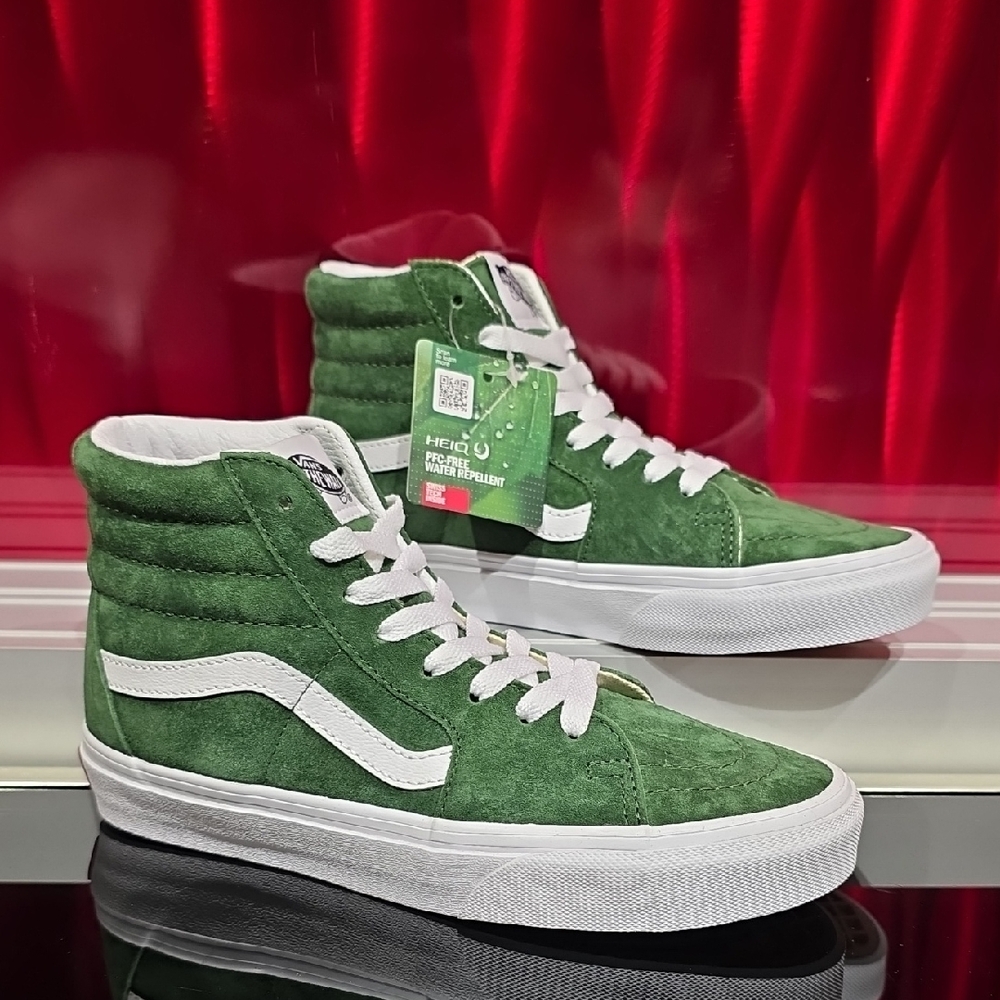 Vans Sk8-Hi Pig Suede Douglas Fir – Men’s 4 / Women’s 5.5